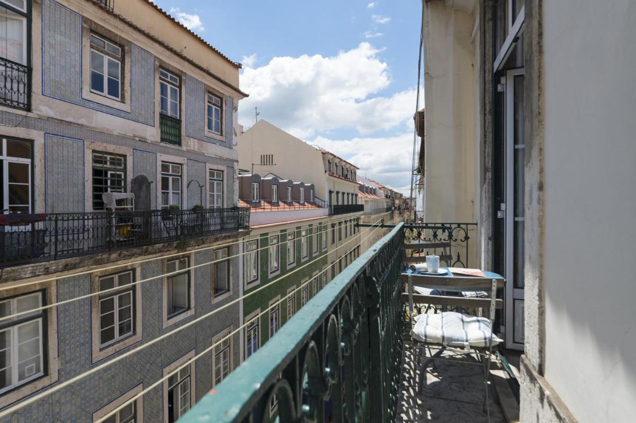 The Traditional Arts Memoir, Downtown Flat With Balcony And Comfort Лиссабон Экстерьер фото